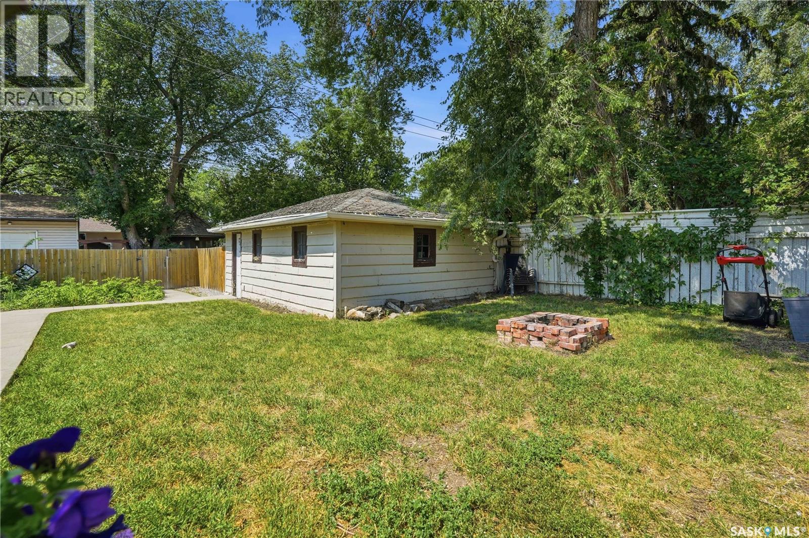 2816 Queen Street, Regina, Saskatchewan S4S 2E4 - Photo 32 - SK044286