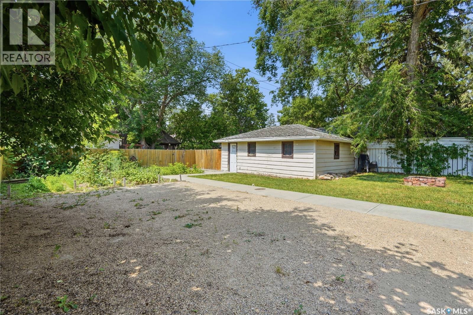 2816 Queen Street, Regina, Saskatchewan S4S 2E4 - Photo 34 - SK044286