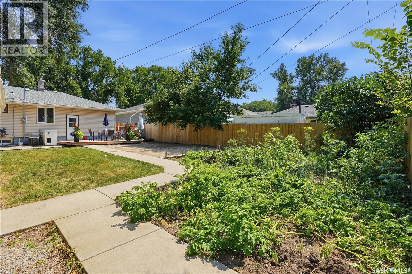 2816 Queen Street, Regina, Saskatchewan S4S 2E4 - Photo 36 - SK044286
