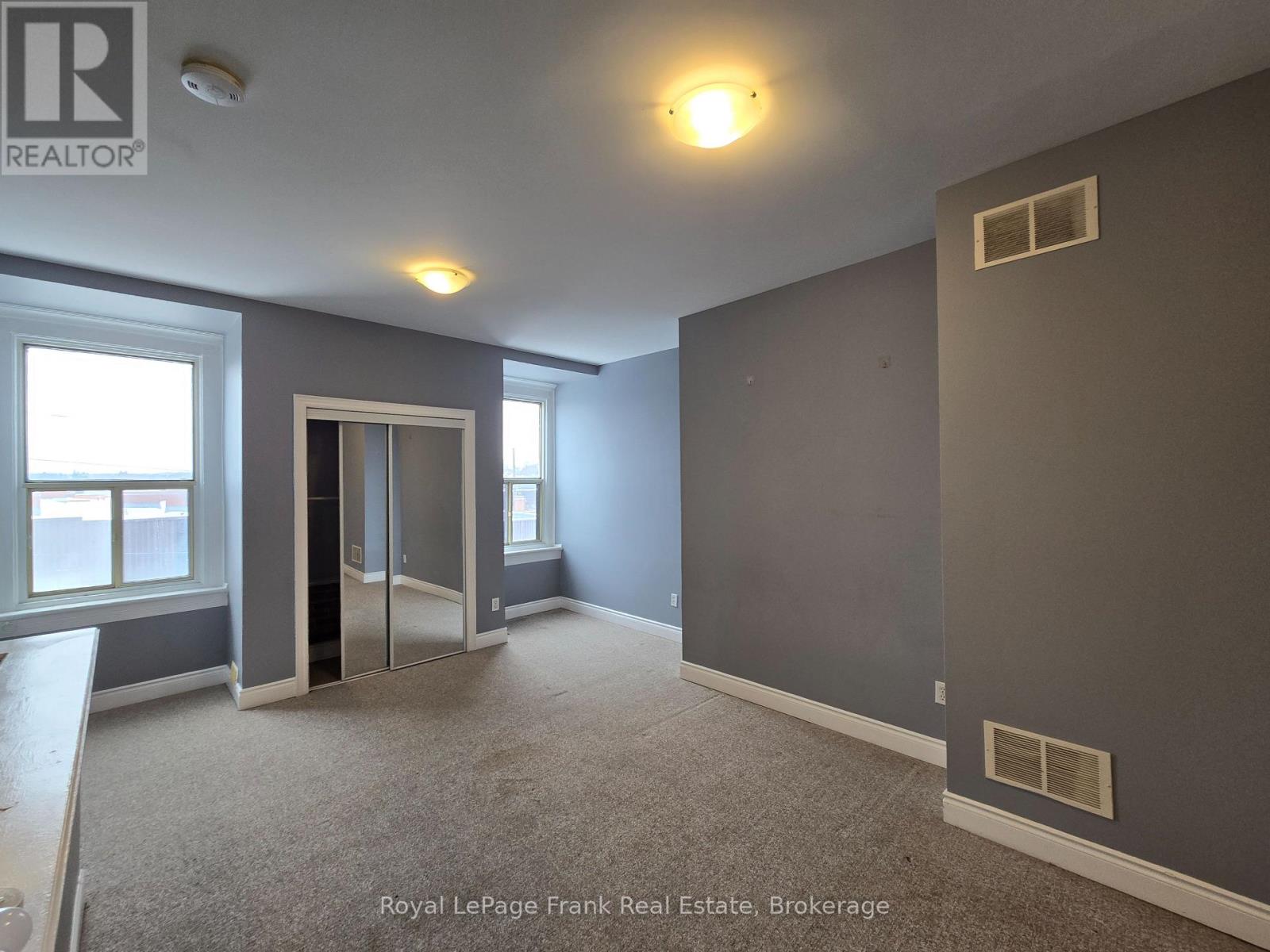 208 - 54 King Street E, Clarington, Ontario  L1C 1N3 - Photo 1 - E13628942