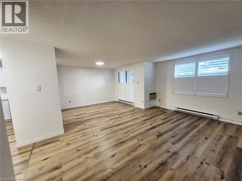 421 Fairview Drive Unit# 105, Brantford, Ontario  N3R 7M3 - Photo 5 - 40850018