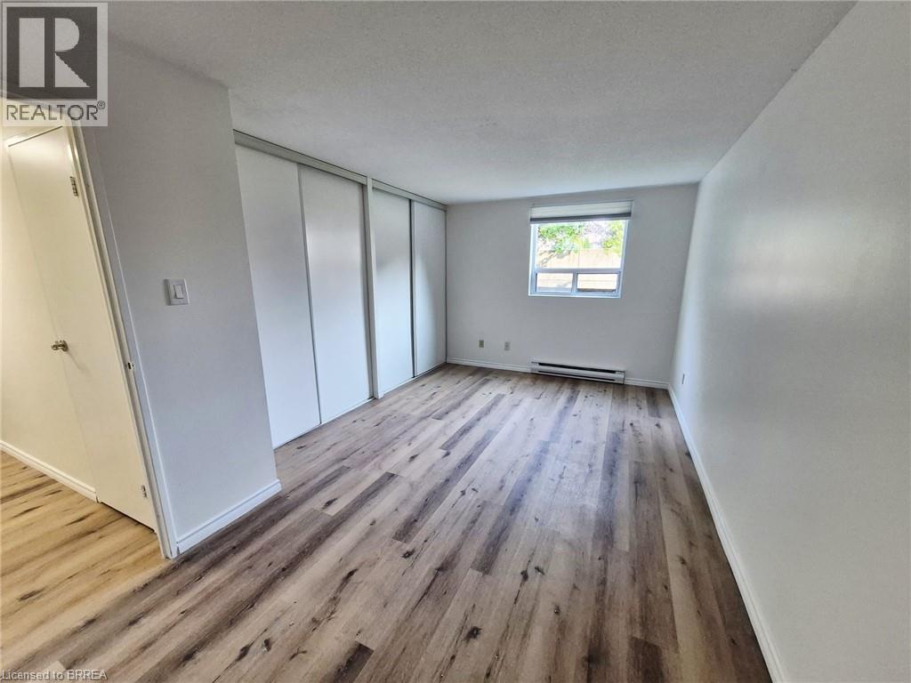 421 Fairview Drive Unit# 105, Brantford, Ontario  N3R 7M3 - Photo 12 - 40850018