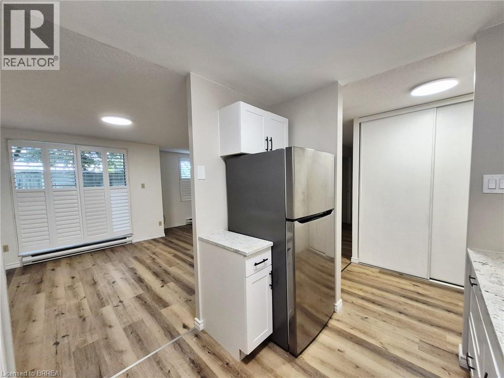 421 Fairview Drive Unit# 105, Brantford, Ontario  N3R 7M3 - Photo 7 - 40850018