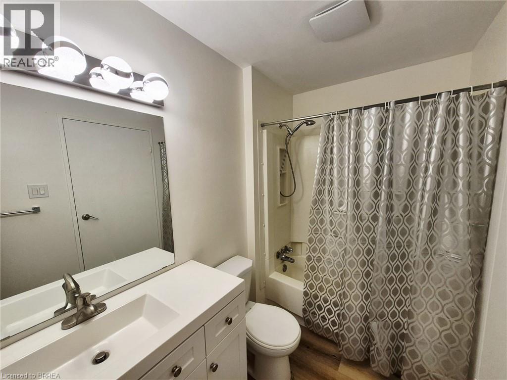 421 Fairview Drive Unit# 105, Brantford, Ontario  N3R 7M3 - Photo 11 - 40850018