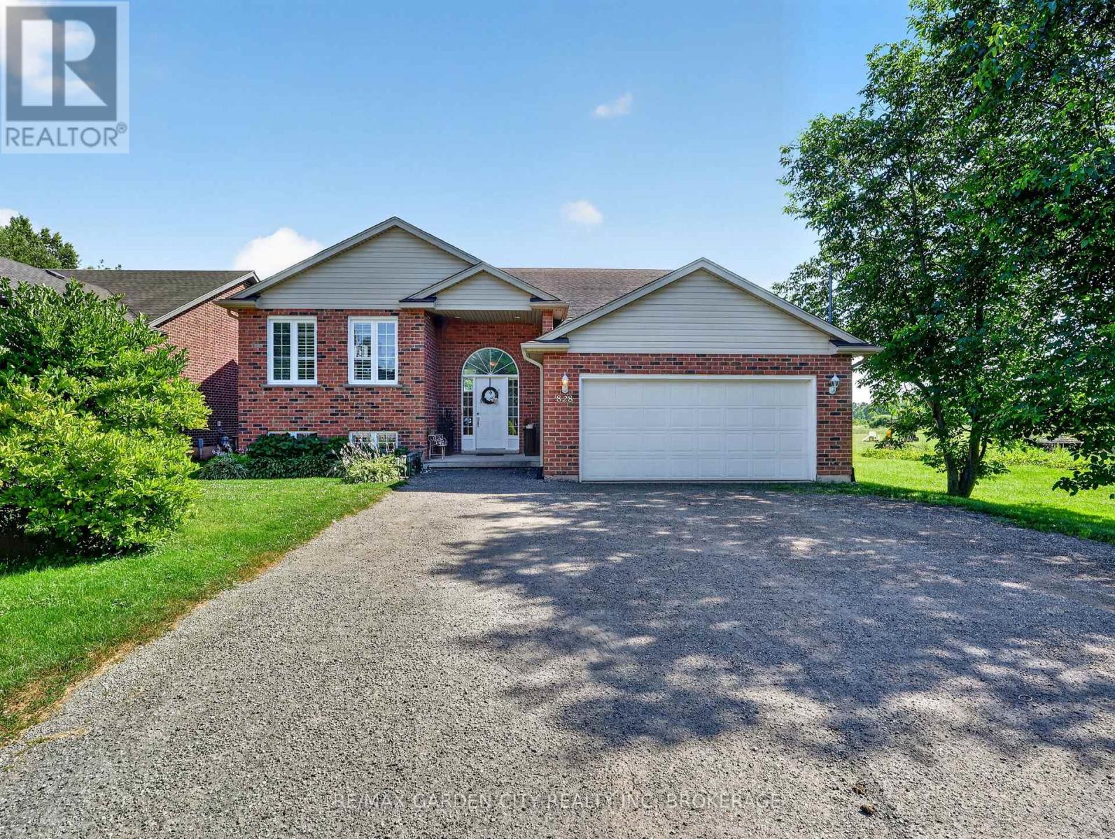 828 FOSS ROAD, Pelham, Ontario