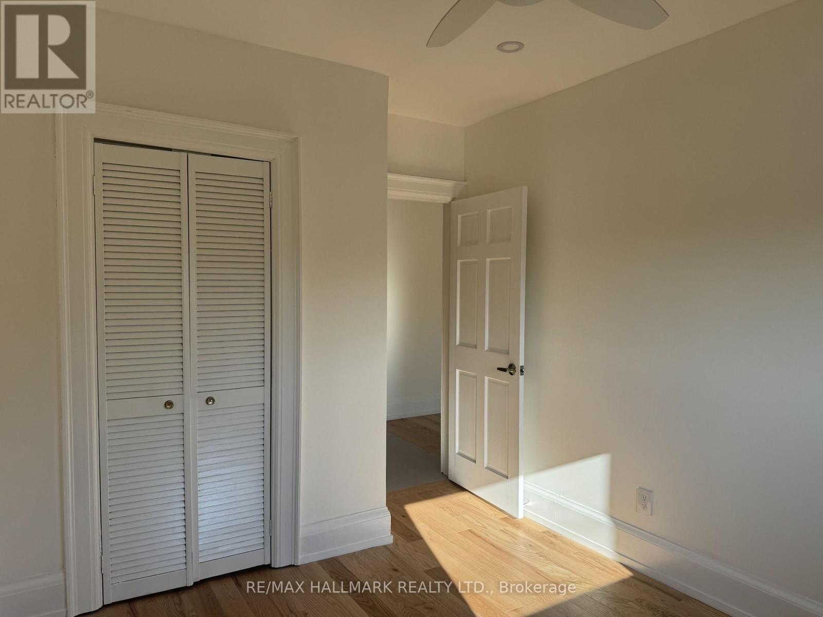 Upper - 553 Broadview Avenue, Toronto, Ontario  M4K 2N7 - Photo 21 - E13629028