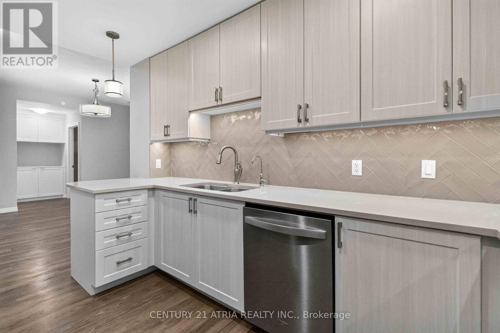 460 William Graham Drive, Aurora, Ontario  L4G 1X9 - Photo 11 - N13629024