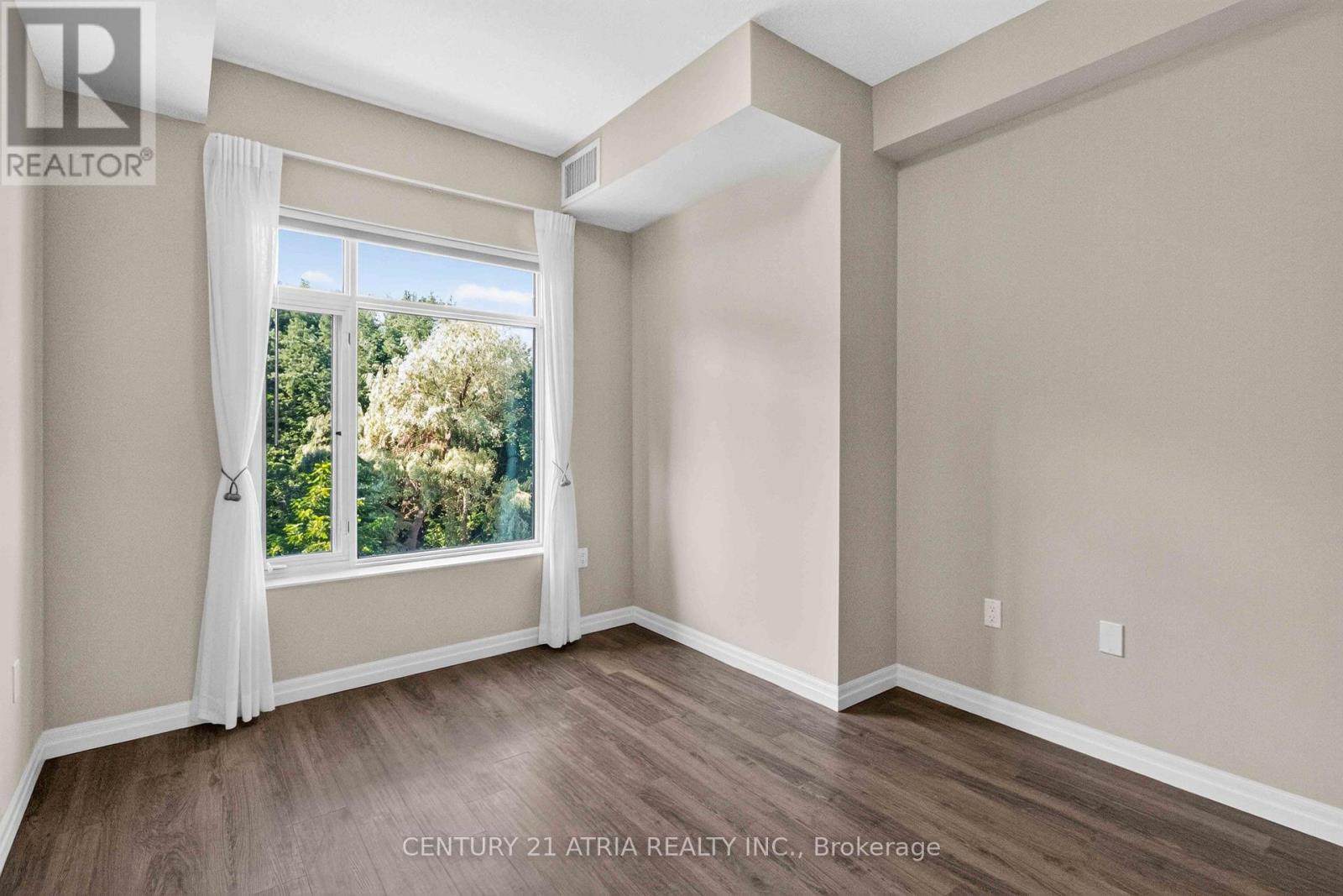 460 William Graham Drive, Aurora, Ontario  L4G 1X9 - Photo 8 - N13629024