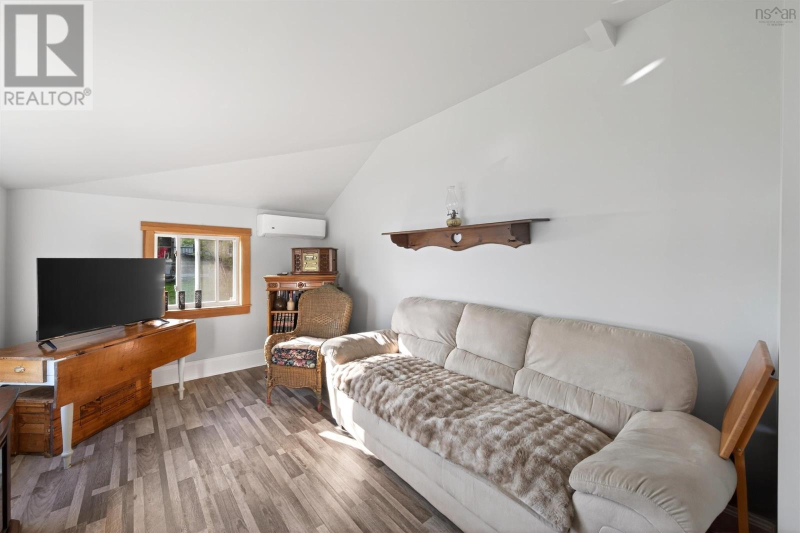 22676 Highway 7, Sheet Harbour, Nova Scotia  B0J 3H0 - Photo 14 - 202614243