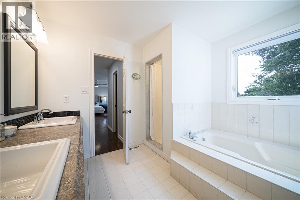 42 Muirhead Crescent, Brantford, Ontario  N3R 7S5 - Photo 31 - 40849964