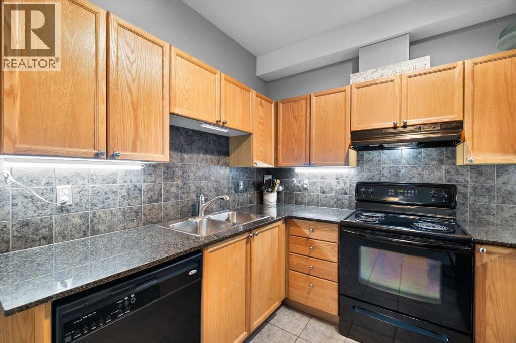 220, 8 Prestwick Pond Terrace Se, Calgary, Alberta  T2Z 4P3 - Photo 11 - A2324707