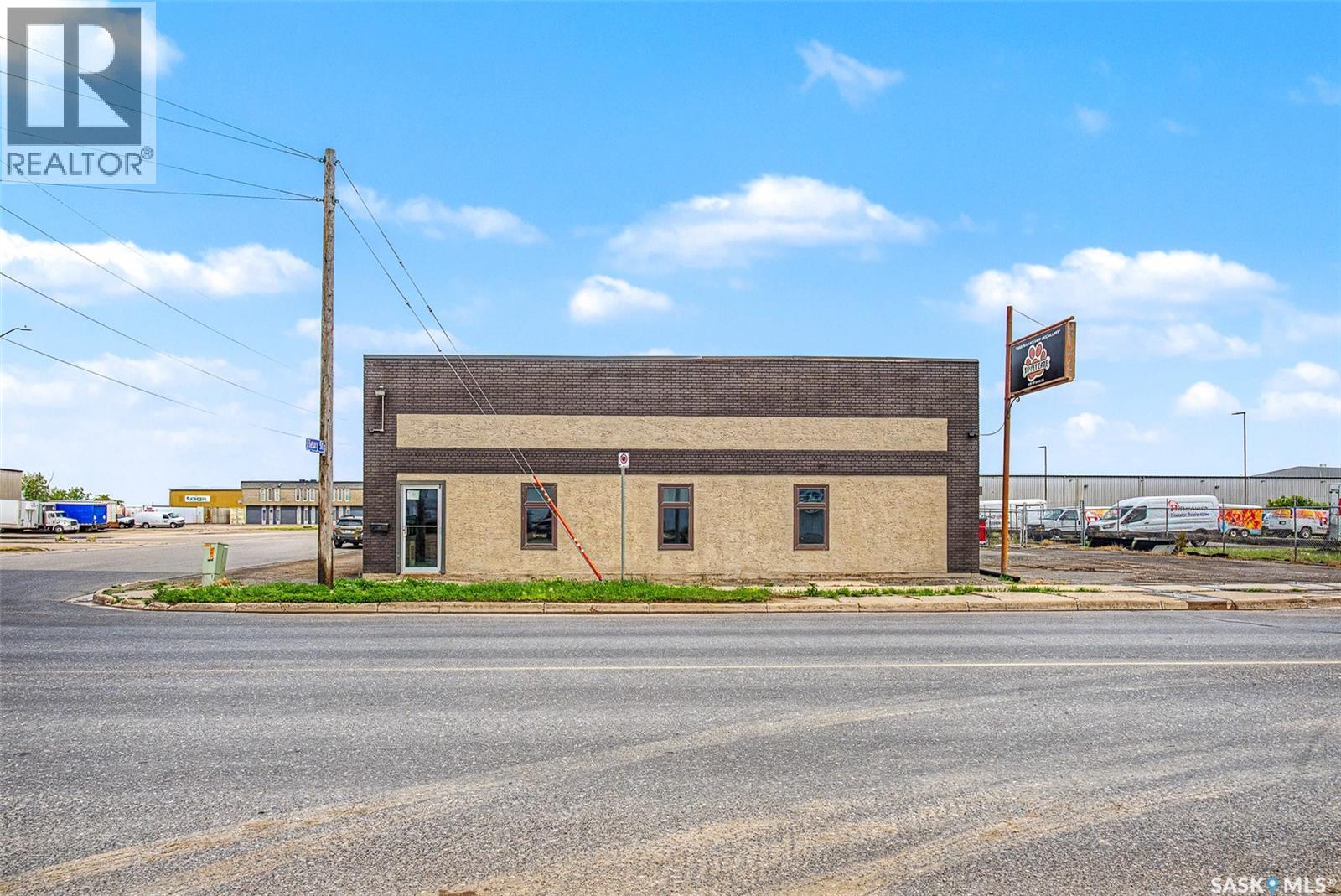 560 Dewdney AVENUE E, Regina, Saskatchewan