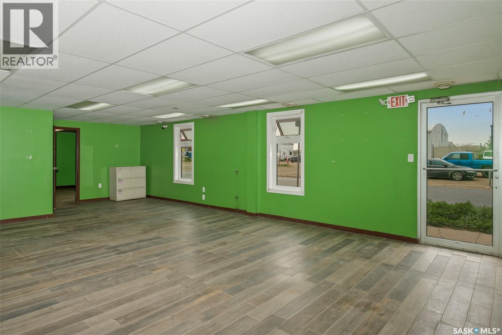 560 Dewdney Avenue E, Regina, Saskatchewan S4N 0G0 - Photo 2 - SK044240