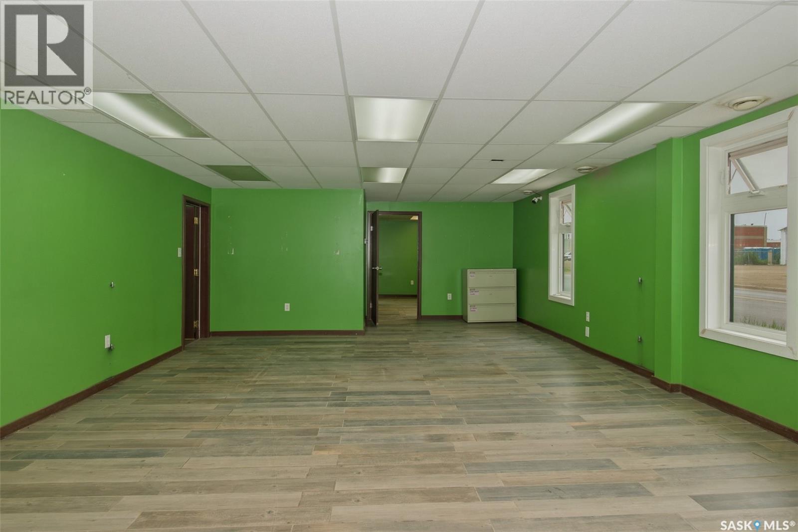 560 Dewdney Avenue E, Regina, Saskatchewan S4N 0G0 - Photo 3 - SK044240