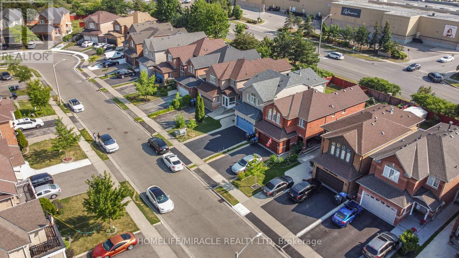 75 Blue Whale Boulevard, Brampton, Ontario  L6R 2M1 - Photo 2 - W13626204