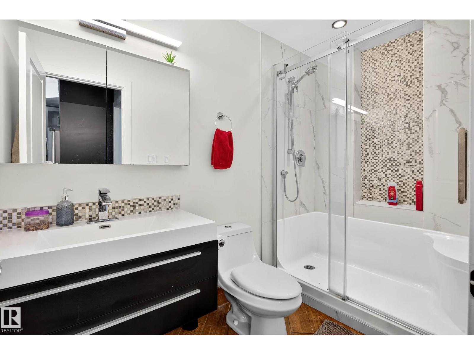 Unknown Address, ,    - Photo 21 - E4501775