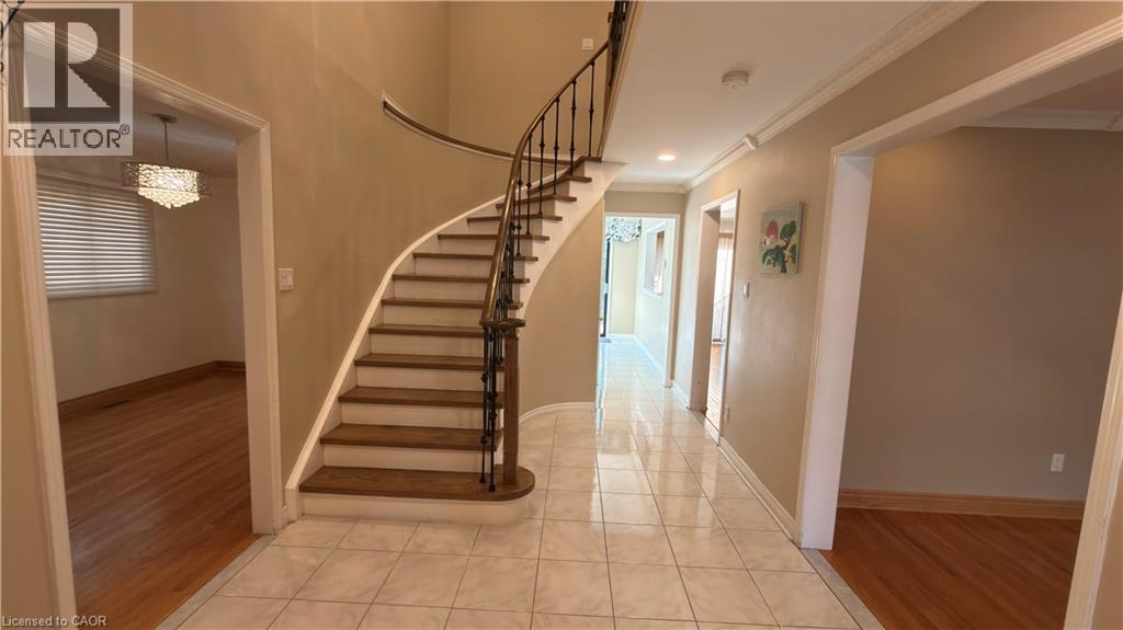 5202 Huntingfield Drive, Mississauga, Ontario  L5R 2L8 - Photo 9 - 40852679