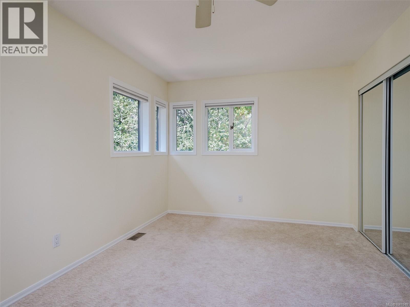 2745 Green Vale Ave, Saanich, British Columbia  V8N 1S3 - Photo 34 - 1041519