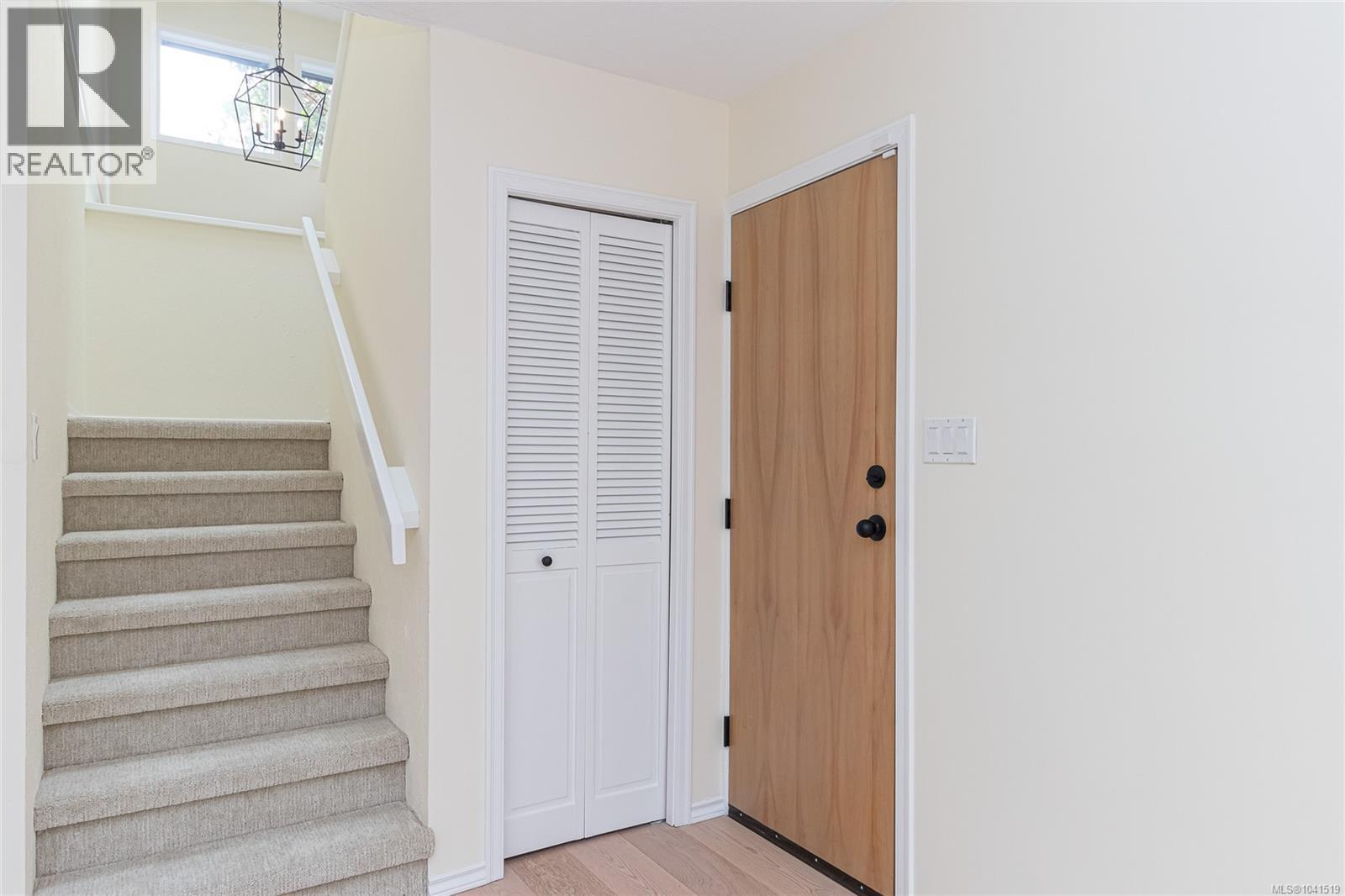 2745 Green Vale Ave, Saanich, British Columbia  V8N 1S3 - Photo 38 - 1041519