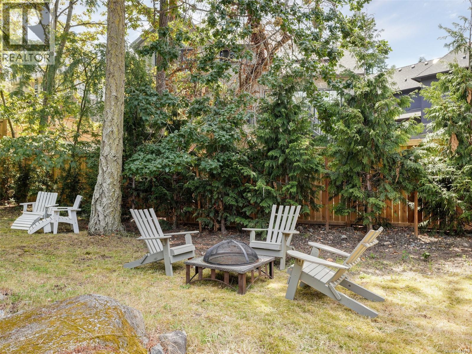 2745 Green Vale Ave, Saanich, British Columbia  V8N 1S3 - Photo 48 - 1041519