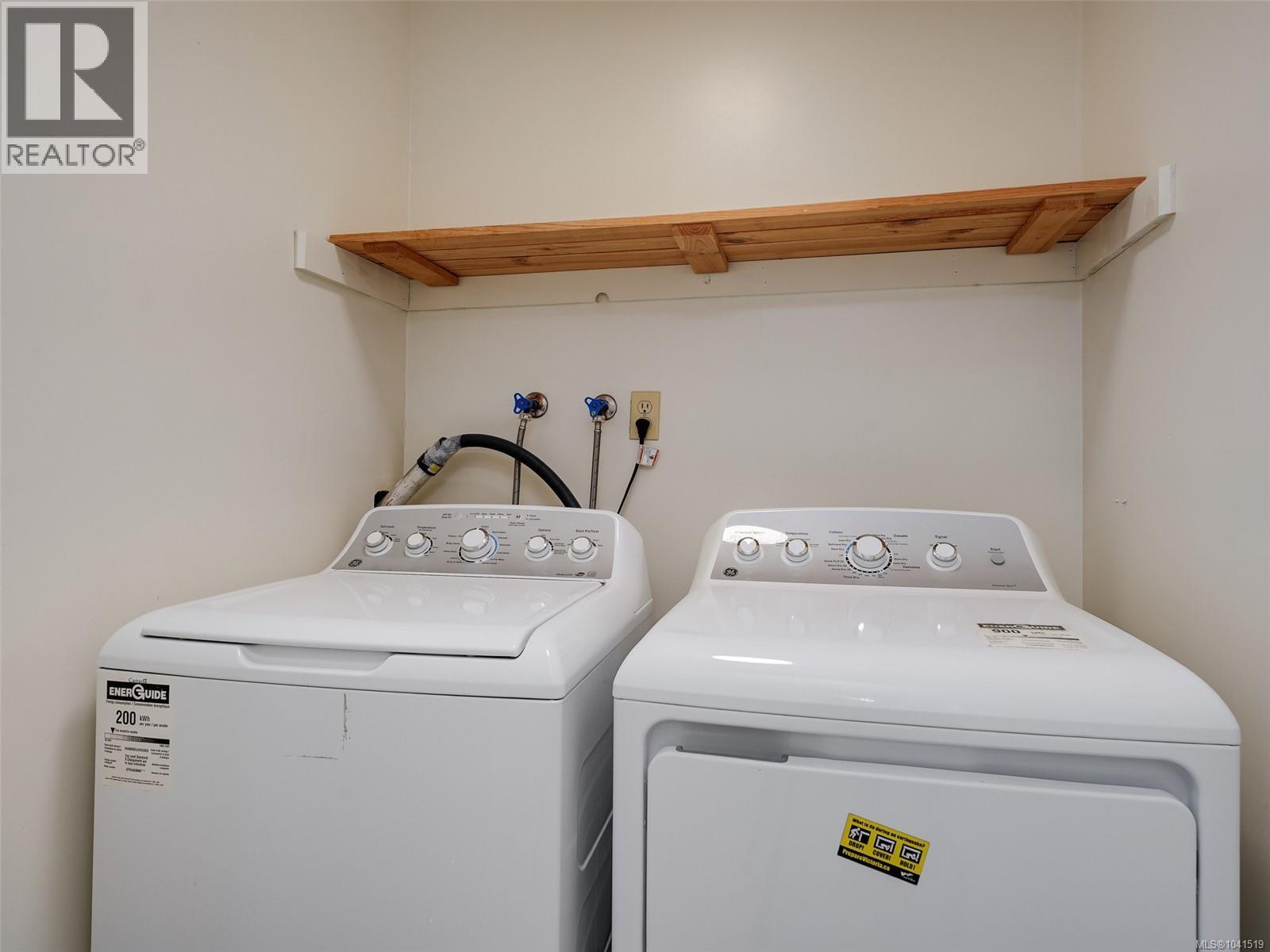 2745 Green Vale Ave, Saanich, British Columbia  V8N 1S3 - Photo 43 - 1041519