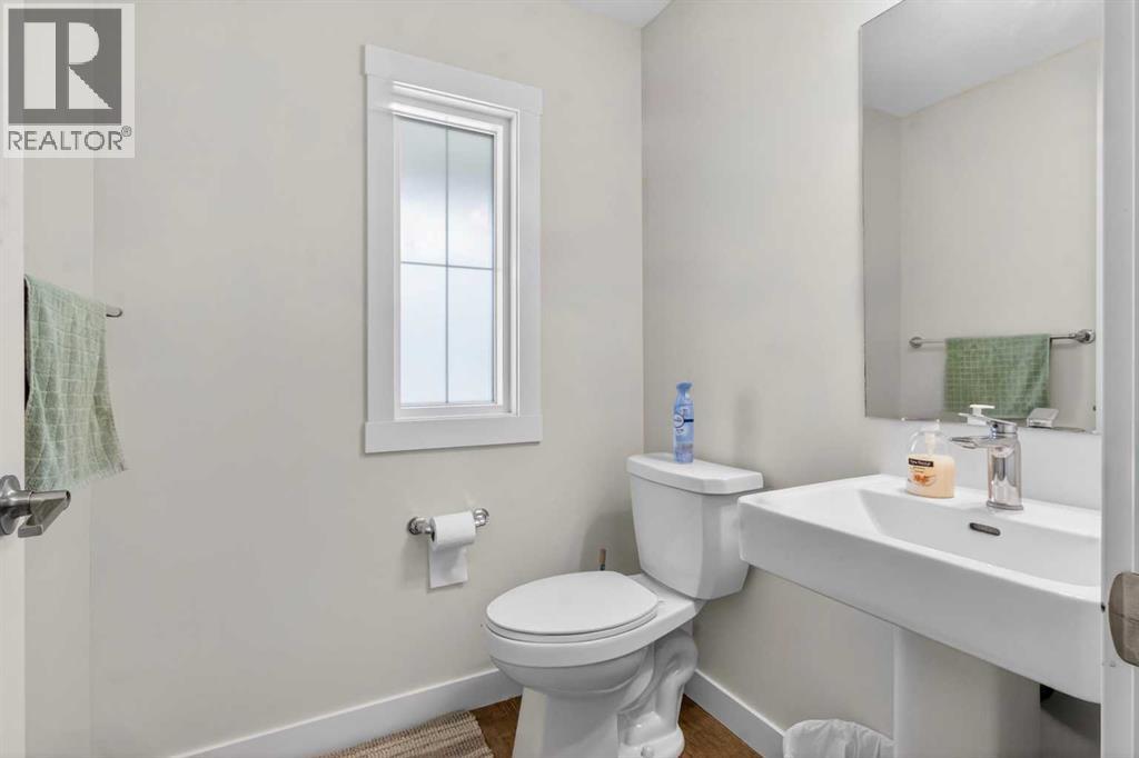 55 Herron Street NE, Calgary, Alberta  T3P 1Z1 - Photo 5 - A2327887