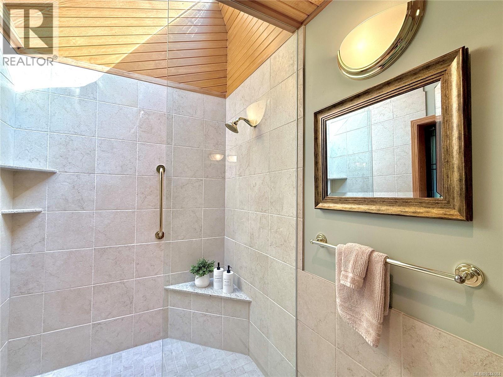 1015 Kentwood Pl, Saanich, British Columbia  V8Y 2R2 - Photo 35 - 1044584
