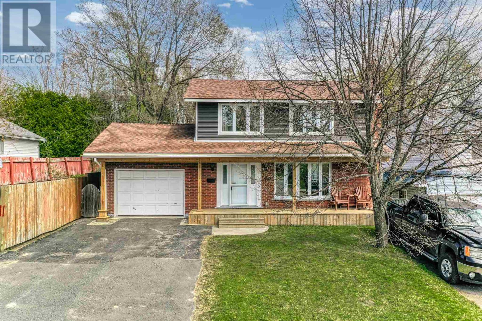 59 Hirshhorn Ave, Elliot Lake, Ontario  P5A 1P3 - Photo 2 - SM261146