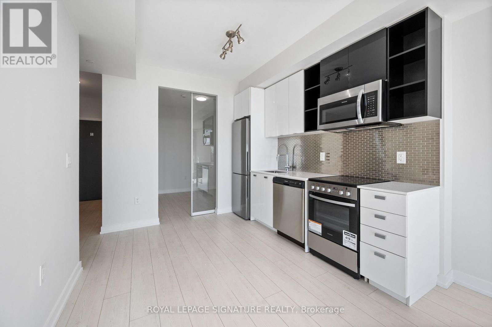 710 - 10 De Boers Drive E, Toronto, Ontario  M3J 0L6 - Photo 7 - W13620306