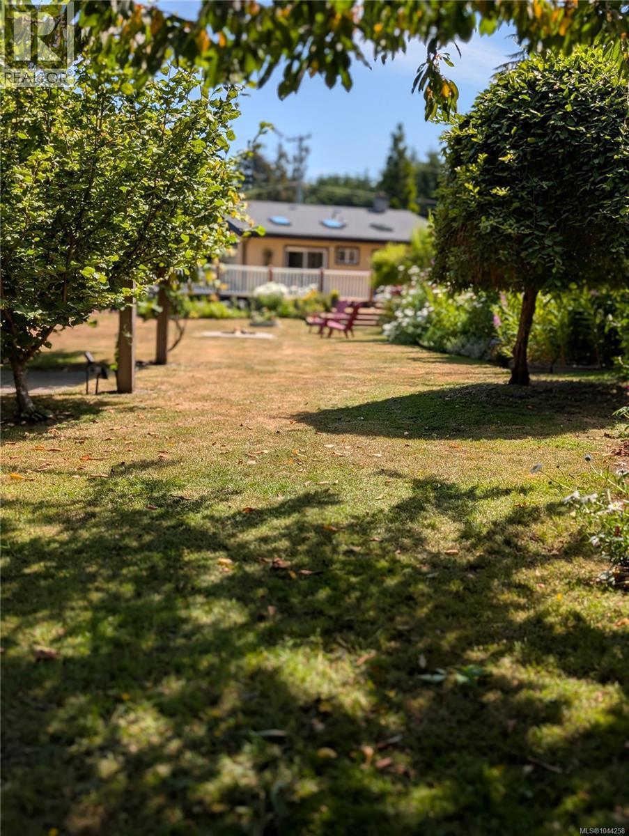 1638 Whiffin Spit Rd, Sooke, British Columbia  V9Z 0T8 - Photo 71 - 1044258