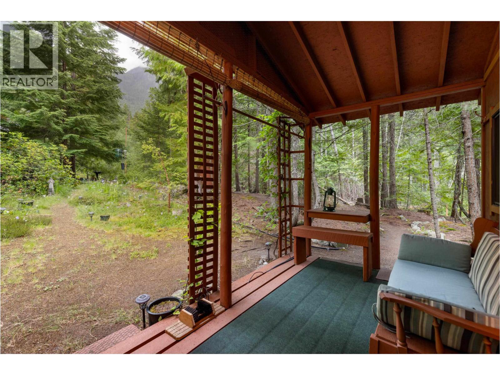 9540 Pemberton Portage Road, Pemberton, British Columbia  V0N 2L1 - Photo 12 - R3151821