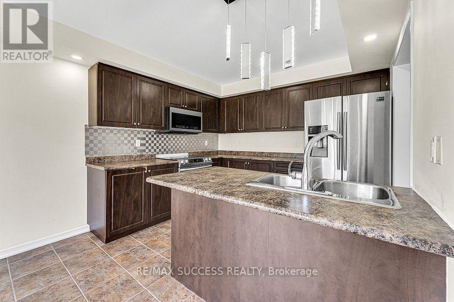 Main - 81 Lambert Crescent, Brantford, Ontario N3T 0E9 - Photo 2 - X13528036