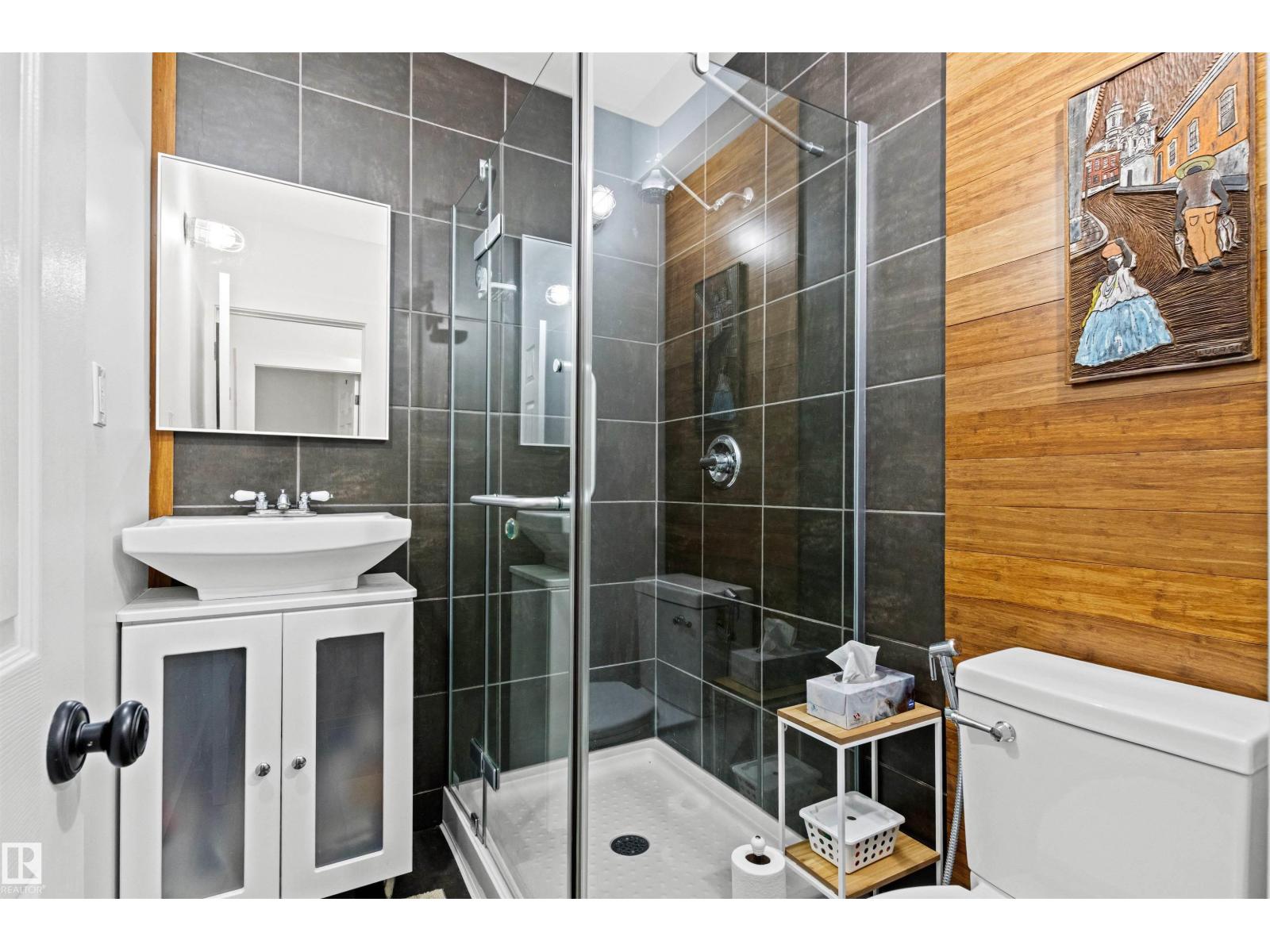 8748 80 Av NW, Edmonton, Alberta  T6C 0T5 - Photo 35 - E4501777