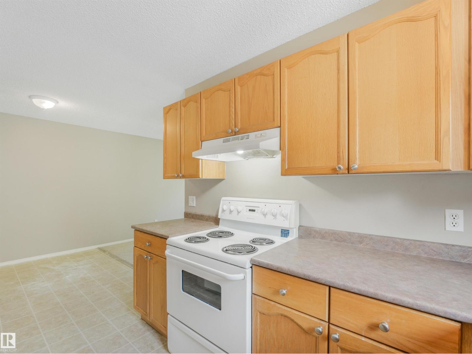 12027 105 St NW, Edmonton, Alberta  T5G 2N6 - Photo 12 - E4501773