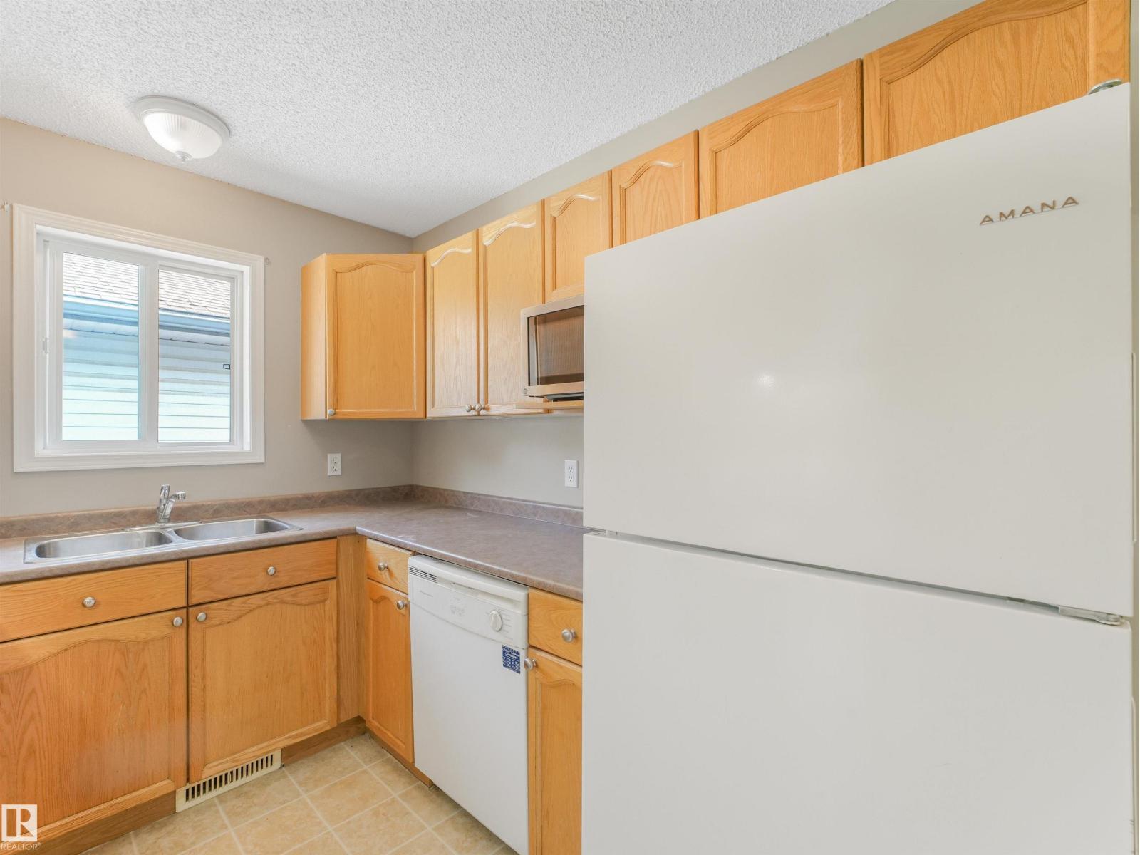 12027 105 St NW, Edmonton, Alberta  T5G 2N6 - Photo 9 - E4501773