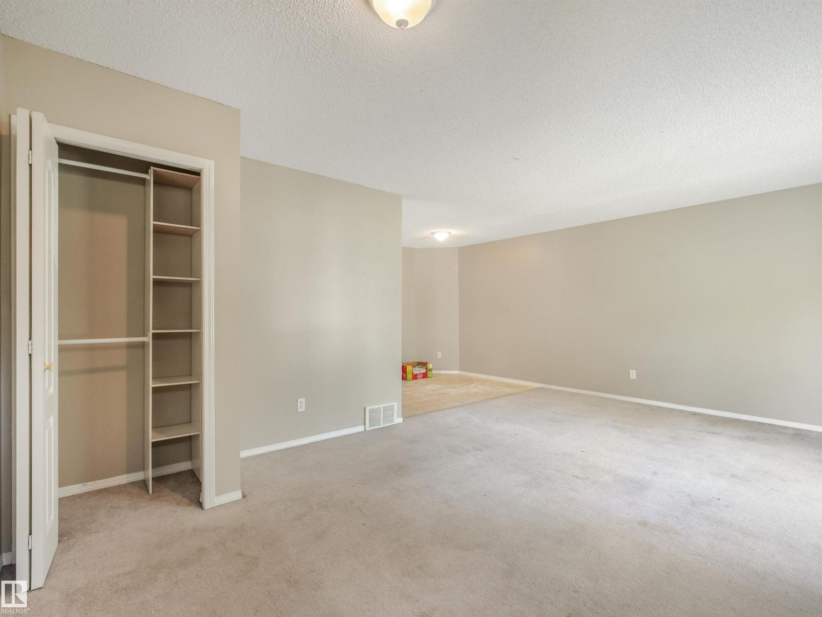 12027 105 St NW, Edmonton, Alberta  T5G 2N6 - Photo 3 - E4501773