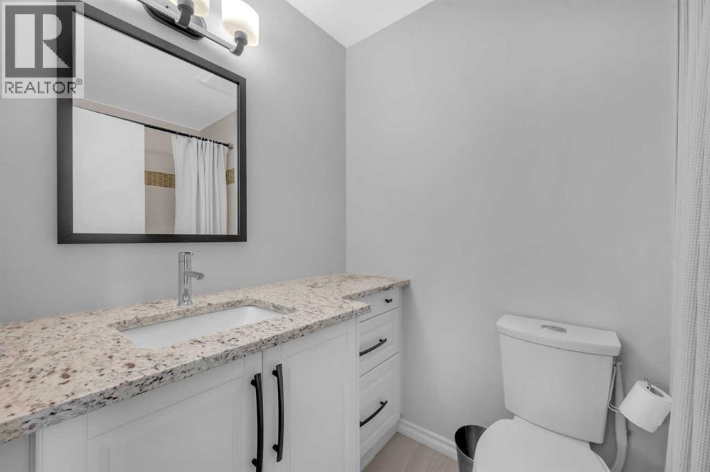 15 Ranch Glen Drive Nw, Calgary, Alberta  T3G 1T2 - Photo 21 - A2326311