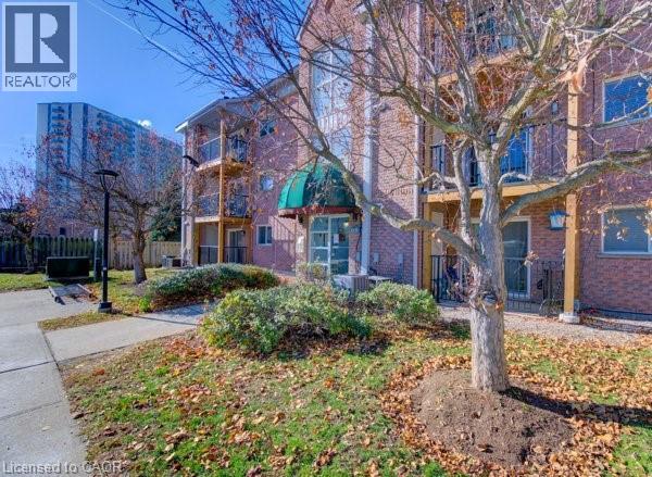 3085 KINGSWAY Drive Unit# 27, Kitchener, Ontario