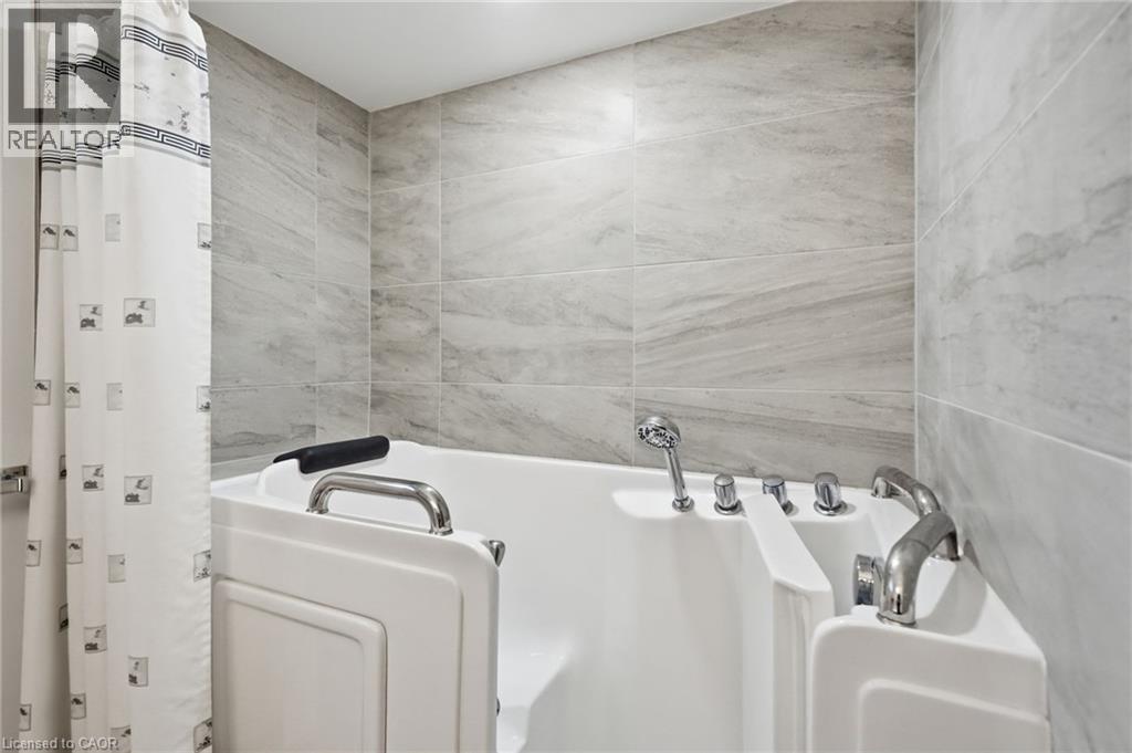 6 Caprice Court, Hamilton, Ontario  L9C 2N5 - Photo 22 - 40850995