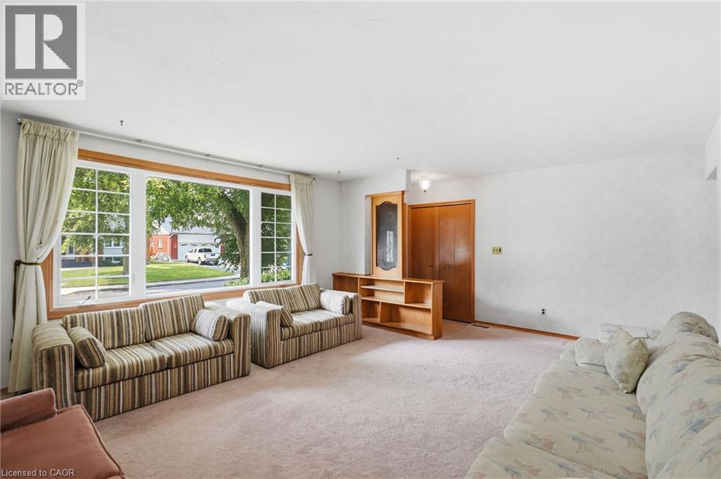 6 Caprice Court, Hamilton, Ontario  L9C 2N5 - Photo 7 - 40850995