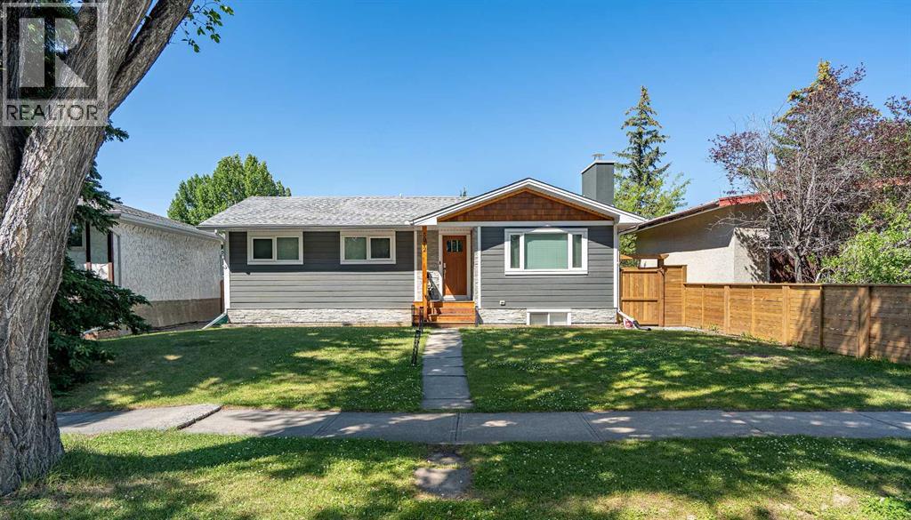 3912 40 Avenue NW, Calgary, Alberta