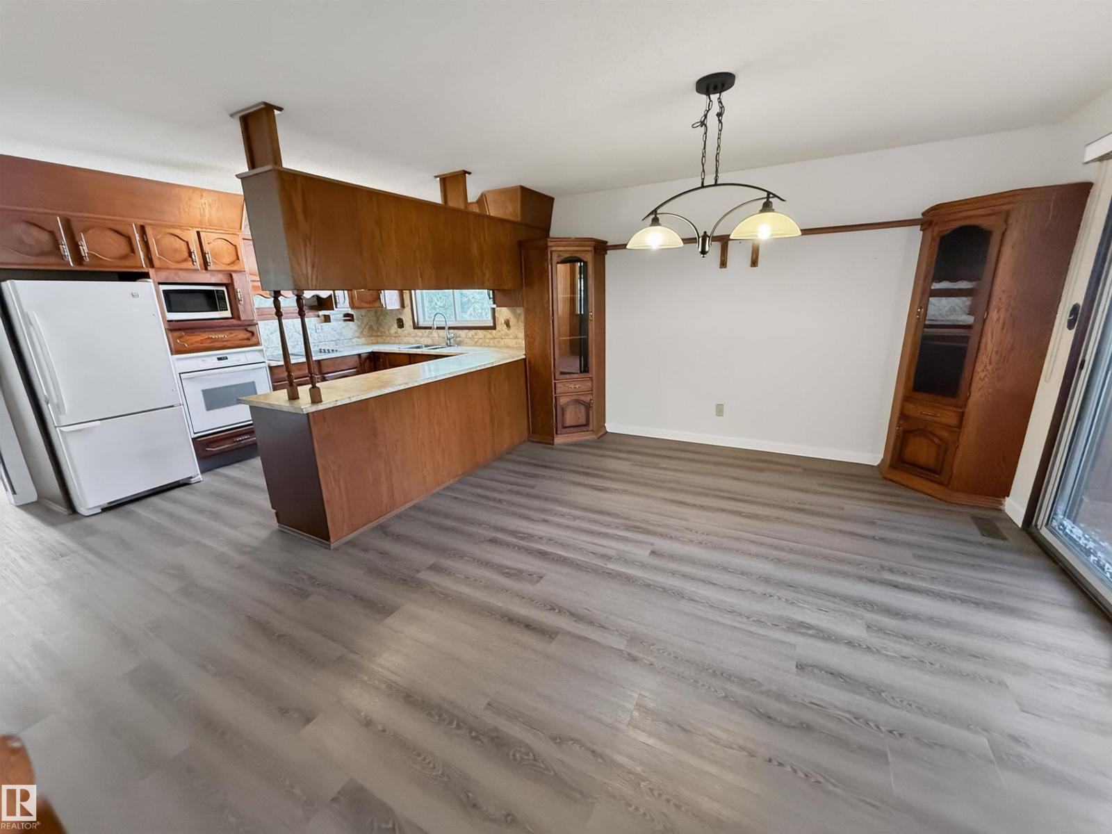 11327 25 Av NW, Edmonton, Alberta  T6J 5J1 - Photo 15 - E4501783