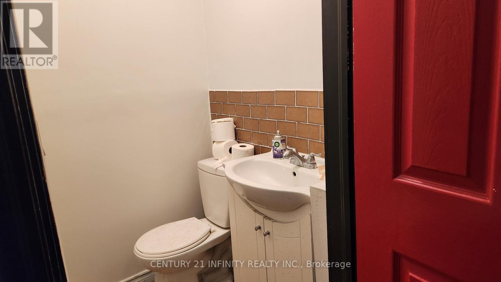 142 Simcoe Street S, Oshawa, Ontario  L1H 4G9 - Photo 3 - E13629172