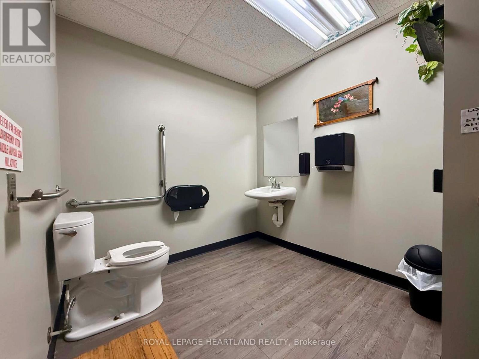 109 Main Street, Lambton Shores, Ontario  N0M 2N0 - Photo 31 - X13629104