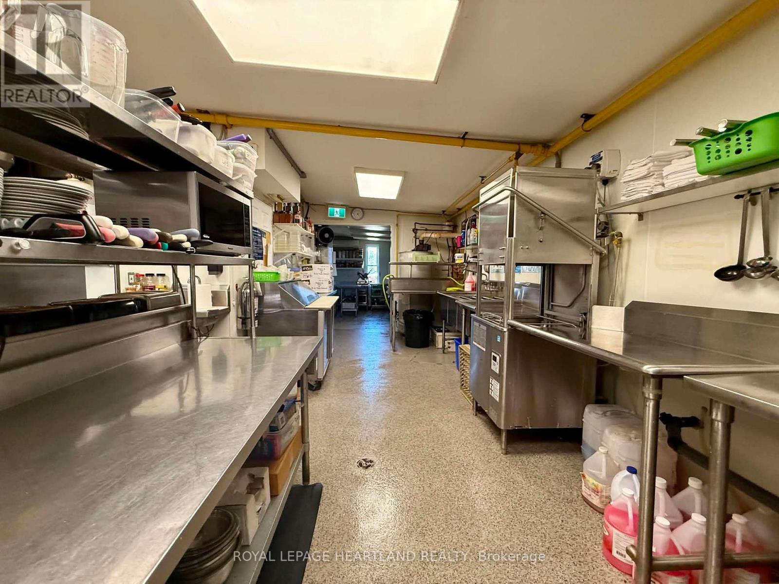 109 Main Street, Lambton Shores, Ontario  N0M 2N0 - Photo 35 - X13629104