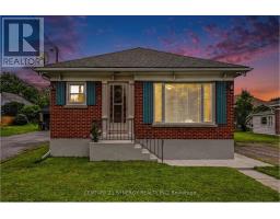 5 QUEEN STREET, Smiths Falls, Ontario