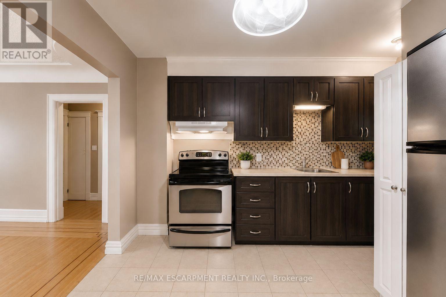 74 Royal Avenue, Hamilton, Ontario  L8S 2C5 - Photo 7 - X13617912