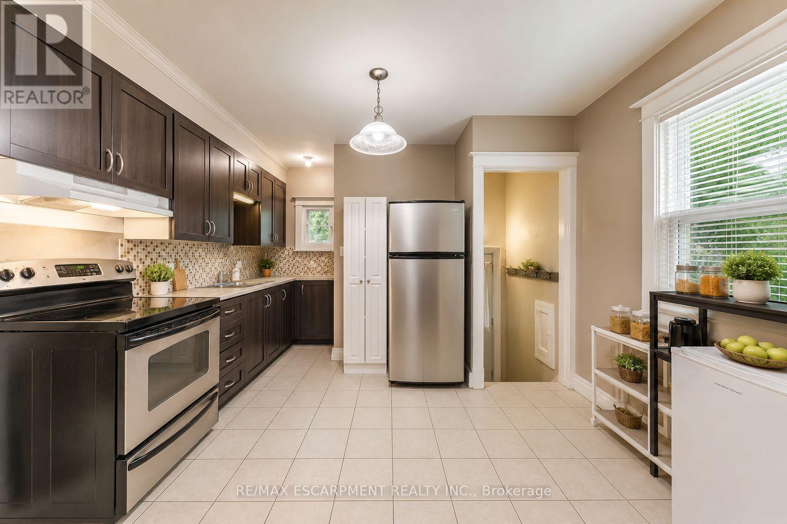 74 Royal Avenue, Hamilton, Ontario  L8S 2C5 - Photo 5 - X13617912