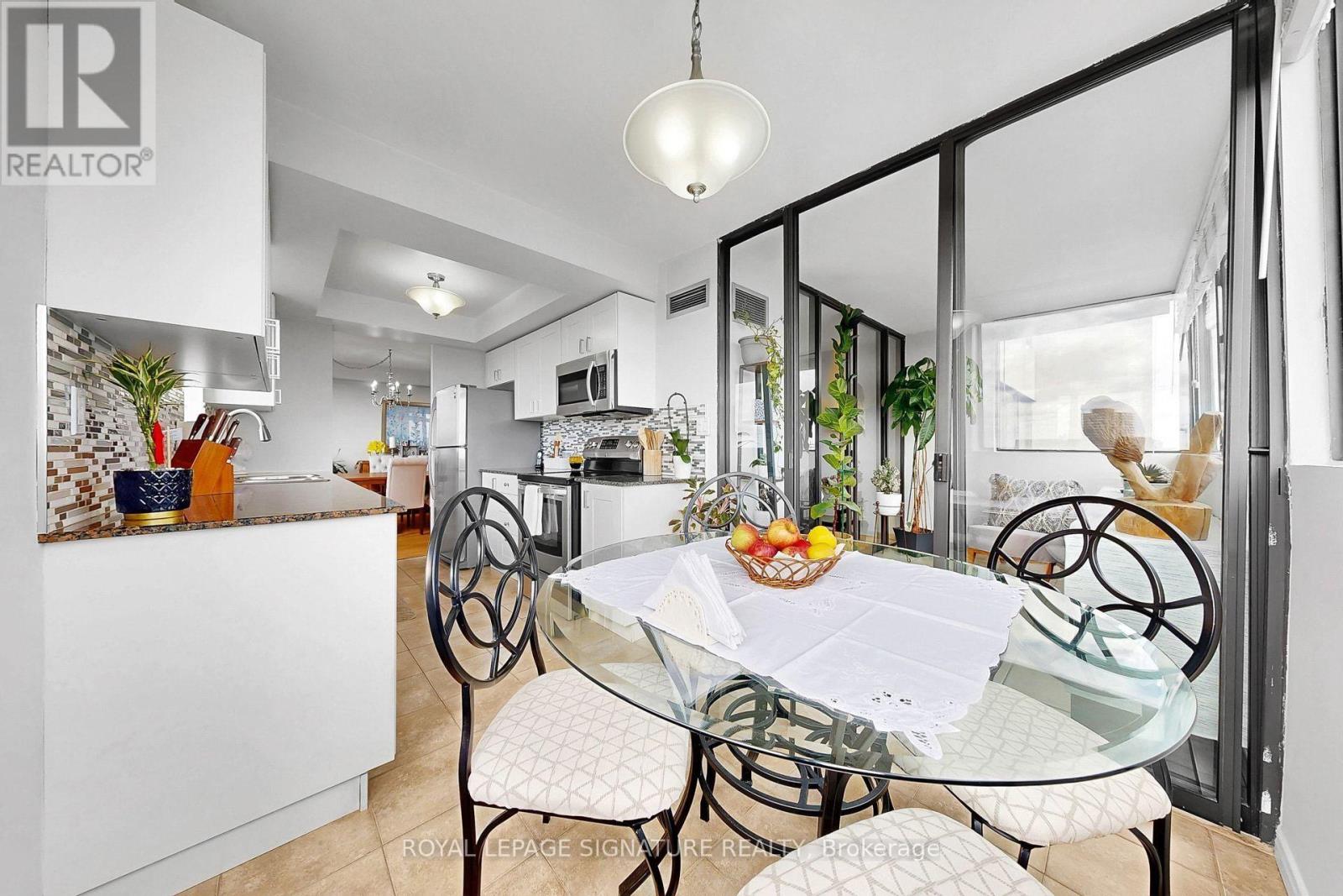902 - 133 Torresdale Avenue, Toronto, Ontario  M2R 3T2 - Photo 12 - C12879320