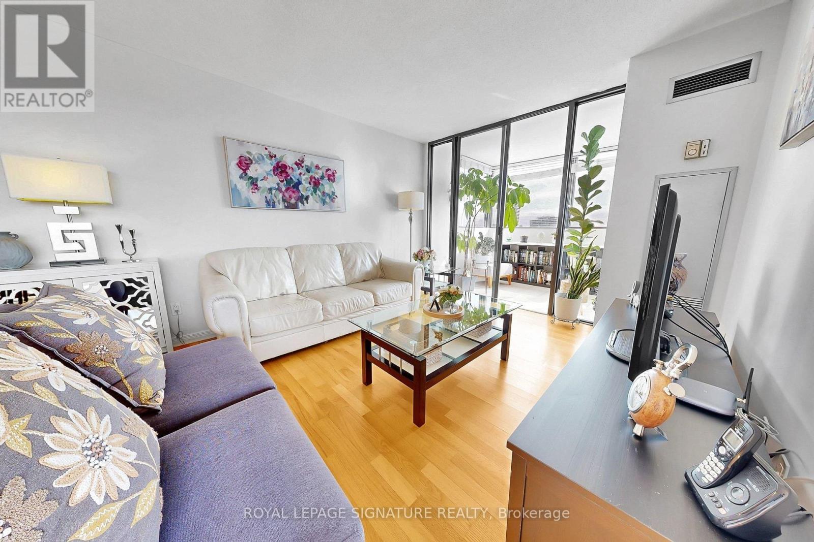 902 - 133 Torresdale Avenue, Toronto, Ontario  M2R 3T2 - Photo 4 - C12879320